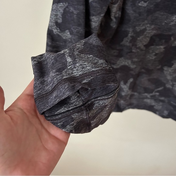 Lululemon Outrun The Elements Half Zip Pullover Sweatshirt Camo Women’s Size 8 - Picture 5 of 9